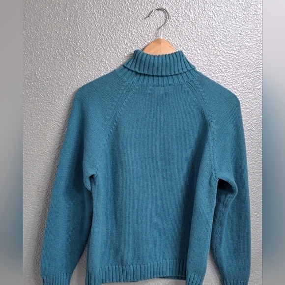 Turquoise Cable Knit Sweater Size MP 10-12 - Picture 2 of 5